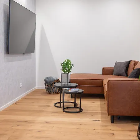 Station 21 - Luxus Lofts - Gruppen Bis 20 Personen - Parkplatz - Konferenzraum 4*