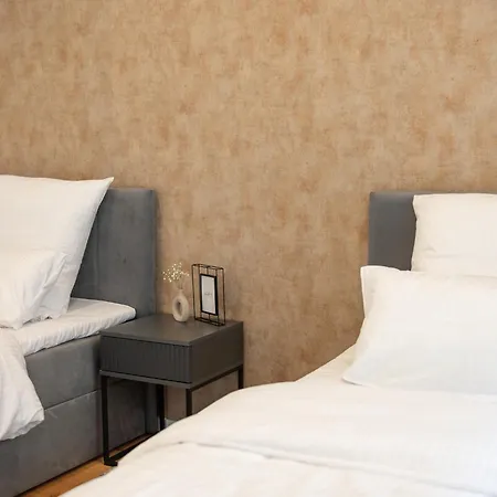 Station 21 - Luxus Lofts - Gruppen Bis 20 Personen - Parkplatz - Konferenzraum Φούλντα
